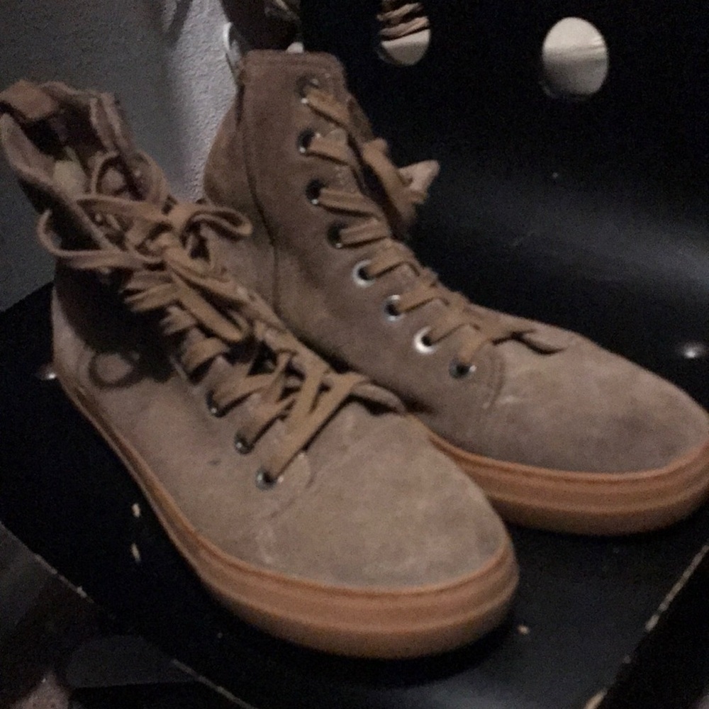 Steve Madden Brown Suede Boots